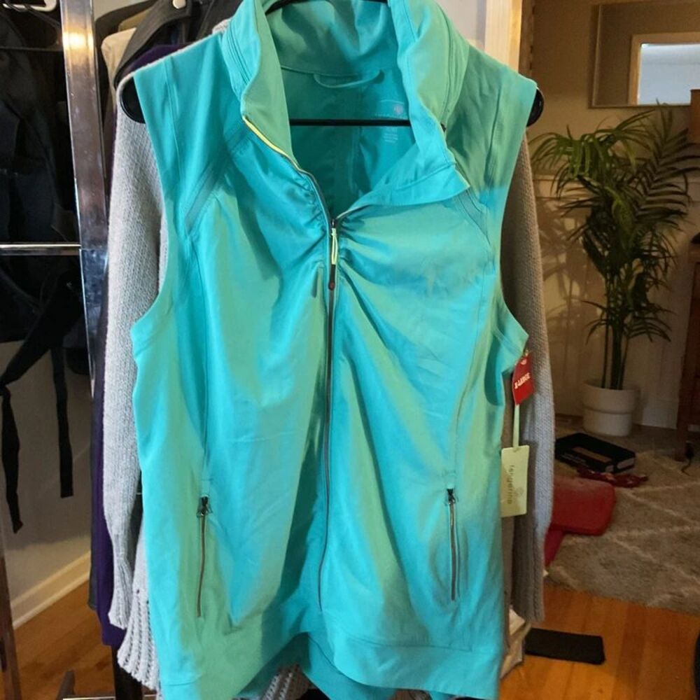 NWT Tangerine green sleeveless hoodie